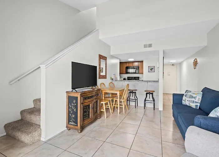 Affordable Two-story Sugar Apartment Gulf Shores